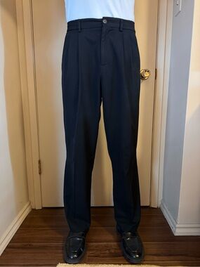 Zara Men’s Black Pleated Dress Pants